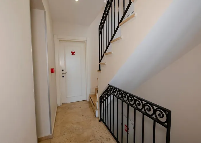 T & R Ξενοδοχείο